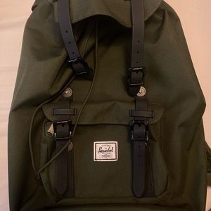 Herschel Little America